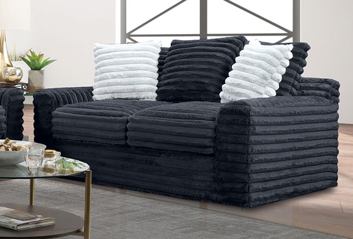 LOVESEAT JENNA ONYXW/FOG THROW PILLOWS