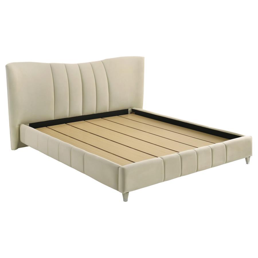 Evelyn - Upholstered Panel Platform Bed