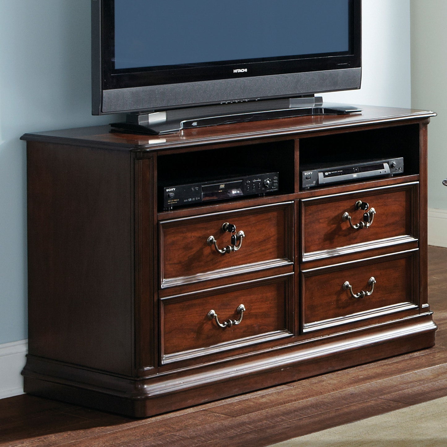 Brayton Manor - Jr Executive Media Lateral File - Cognac